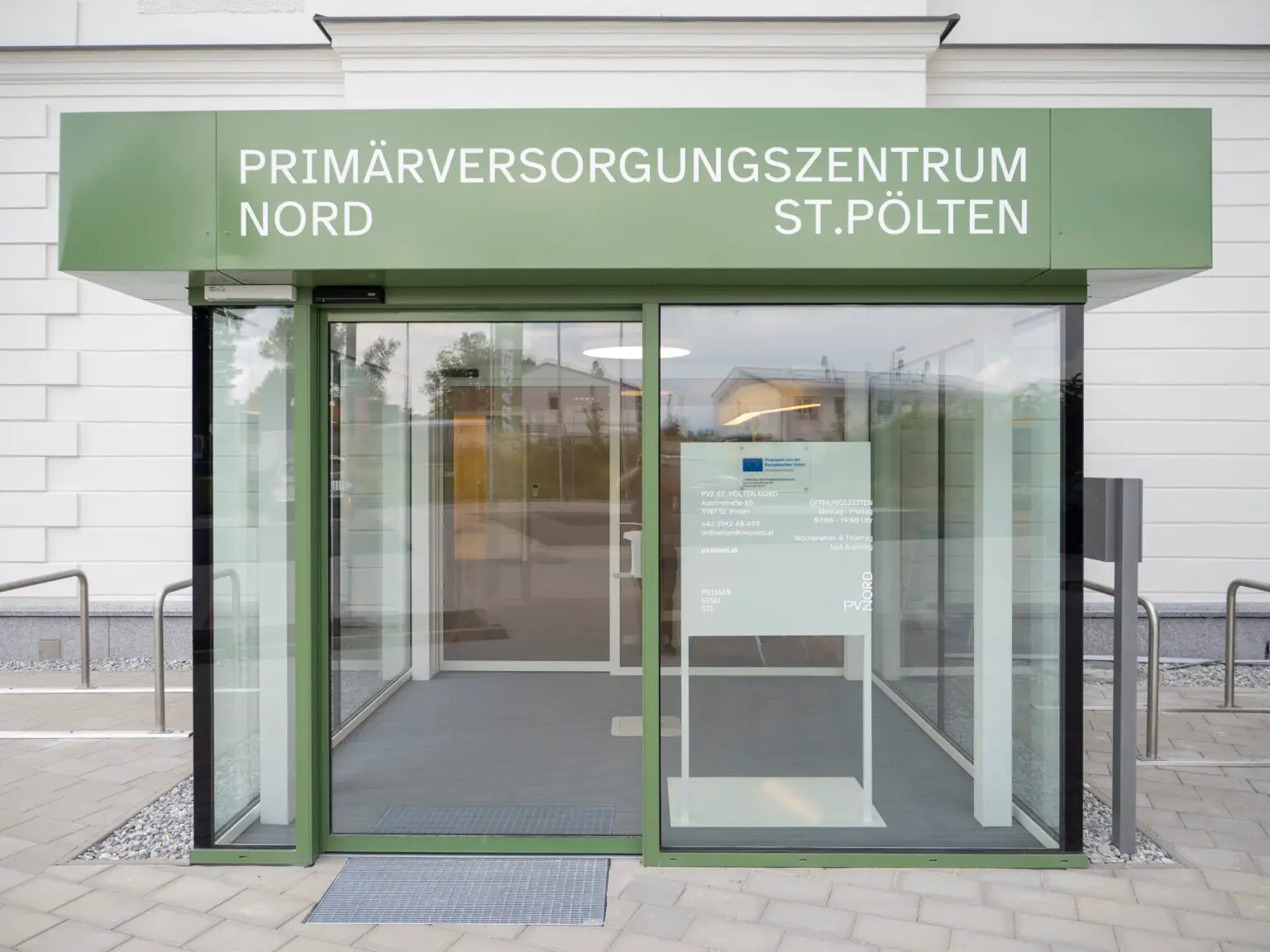 Der neue Eingang
